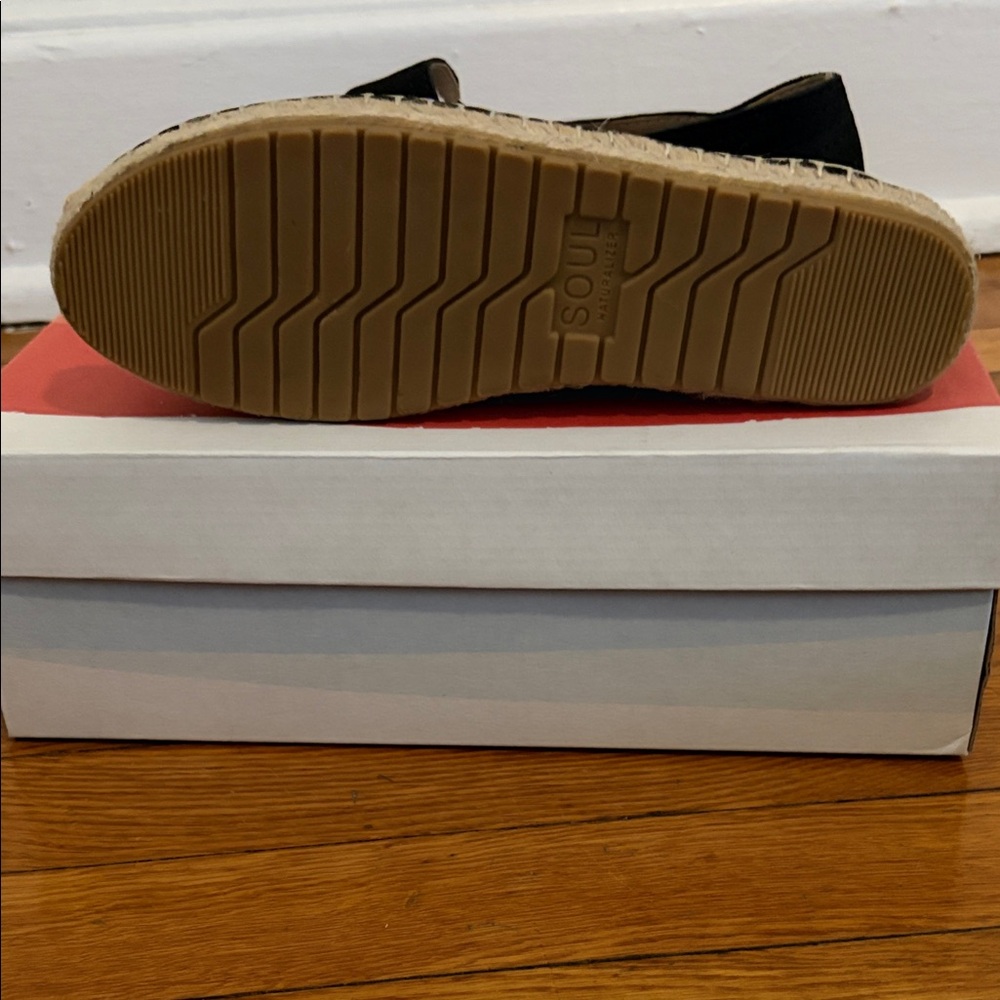 SOUL Naturalizer Black and Tan Espadrilles - Picture 3 of 4